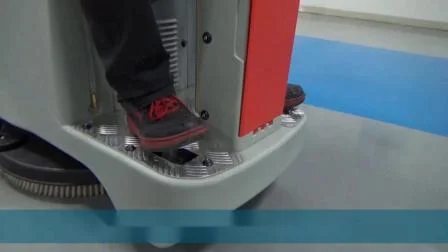 産業用床洗浄洗浄機機器メーカー卸売 Ht65b 床スクラバー乾燥機に乗る